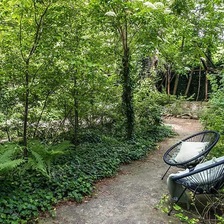 Apartment Garden House *